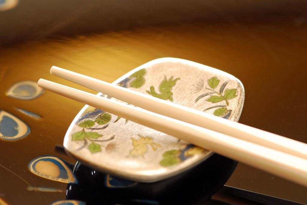 Hakone Tokinoshizuku Hotel Buitenkant foto A pair of chopsticks