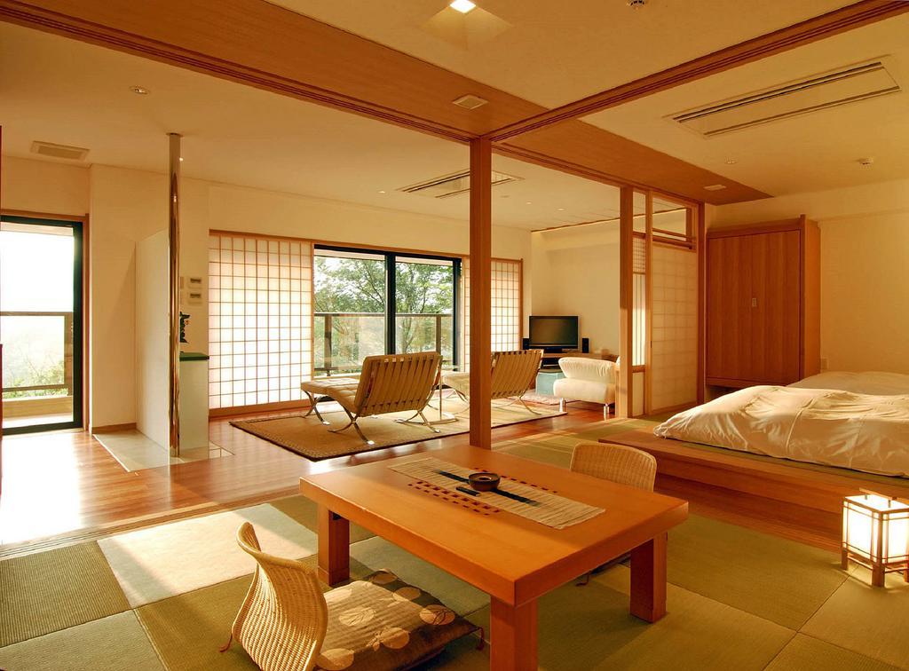Hakone Tokinoshizuku Hotel Kamer foto A room at the Hoshinoya Kyoto
