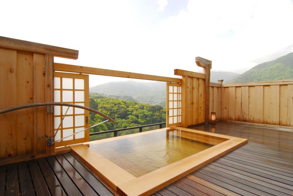 Hakone Tokinoshizuku Hotel Kamer foto A traditional open-air onsen